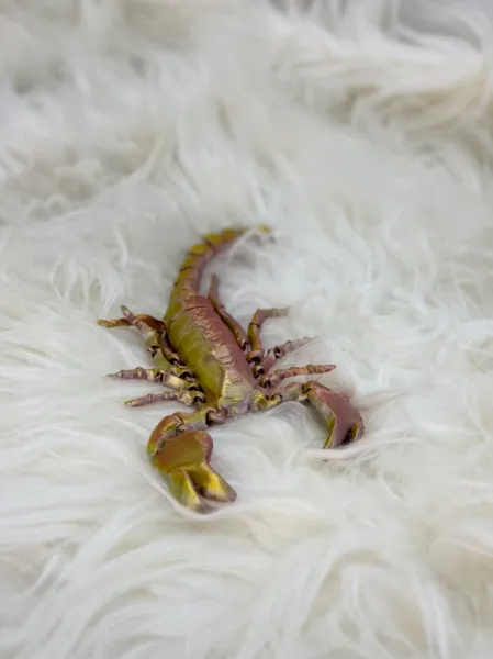 Escorpião Articulado para Decoração